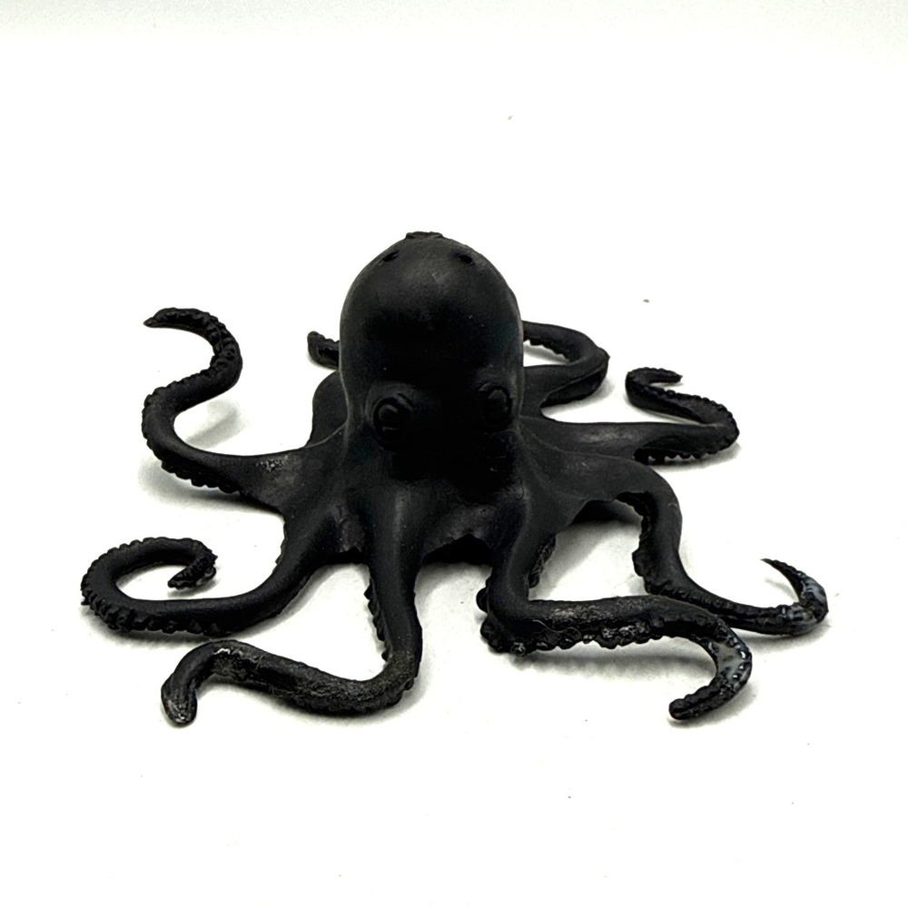 Vintage 1964 GI Joe Octopus Black Rubber Action Figure Accessory Hasbro Toy